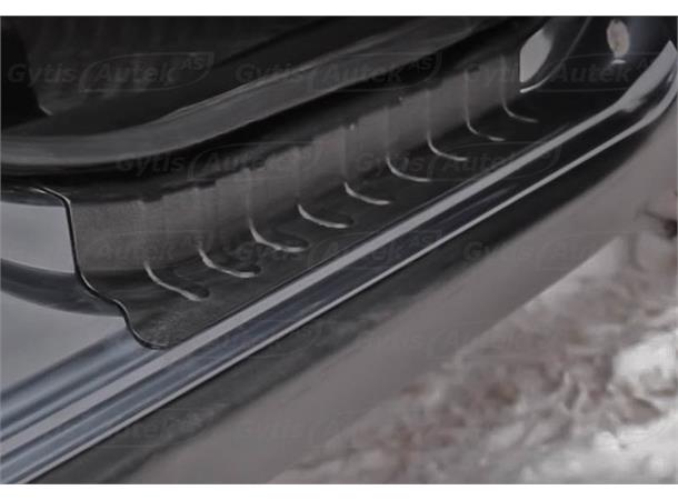 Dørterskelbeskytter i sort plast. Citroen Berlingo 2008-2018