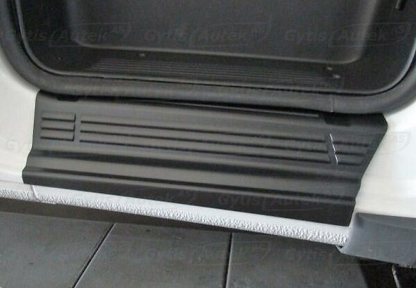 Dørterskelbeskytter i sort plast.  Peugeot Boxer 2006+ 2015+