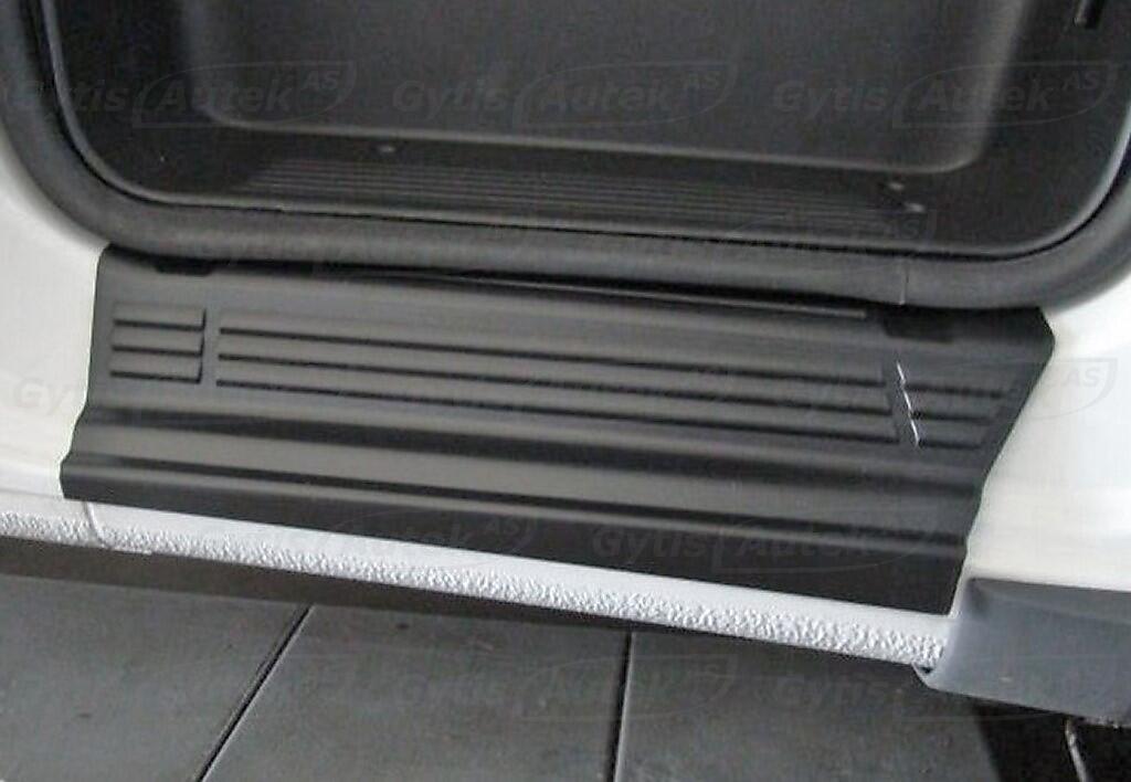 Dørterskelbeskytter i sort plast. Peugeot Boxer 2006+ 2015+