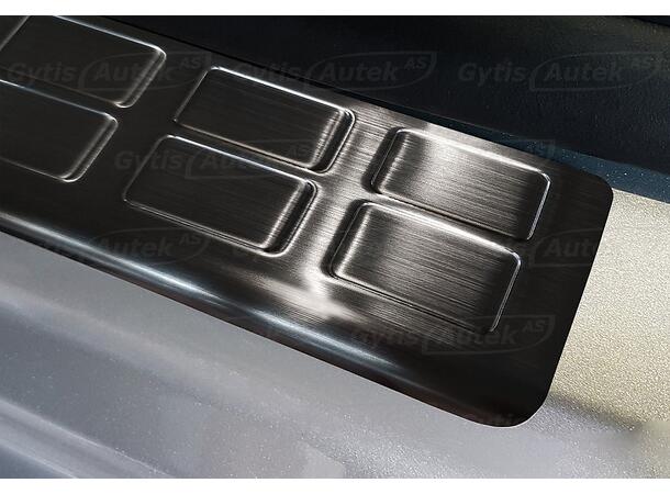 Dørterskelbeskytter i mørk børstet stål. Peugeot Expert 2016+ - Bilde 3