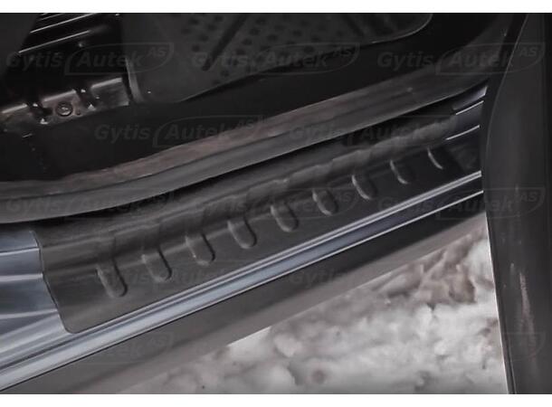 Dørterskelbeskytter i sort plast. Peugeot Partner 2008-2018 - Bilde 4