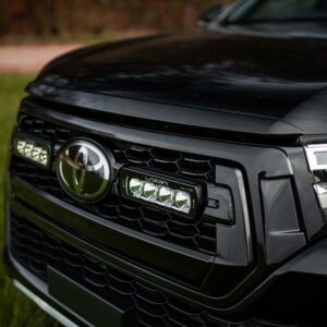 Lyspakke Lazer ST4 Evolution Grillkit.  Toyota Hilux InvincibleX 2017+