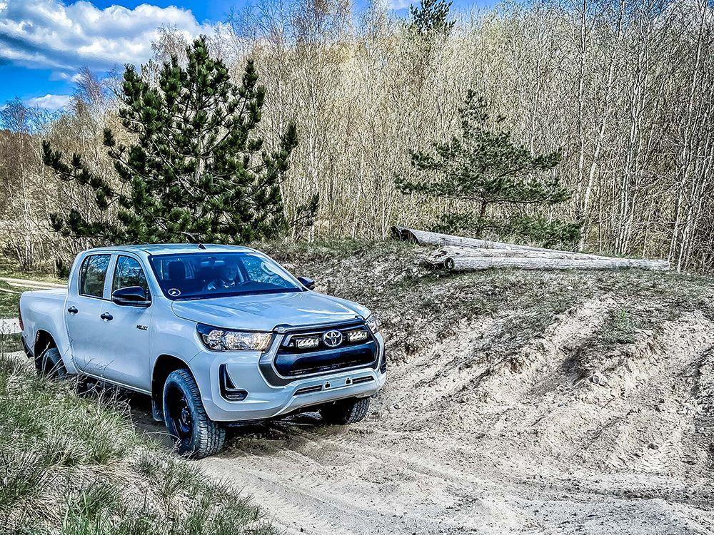 Lyspakke Lazer Triple-R750 Grillkit.  Toyota Hilux Active/SR 2021+