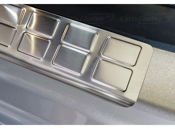 Dørterskelbeskytter i stålgrå børstet stål. Toyota Proace 2016+ og Electric 2021+ - Bilde 5