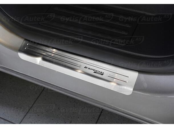 Dørterskelbeskytter i stålgrå børstet stål.  VW T6 2016+