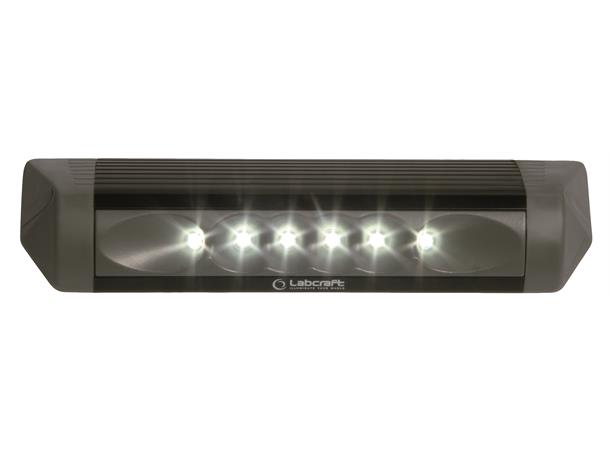 Interiørlys Labcraft 18 LED skrå.  Universal