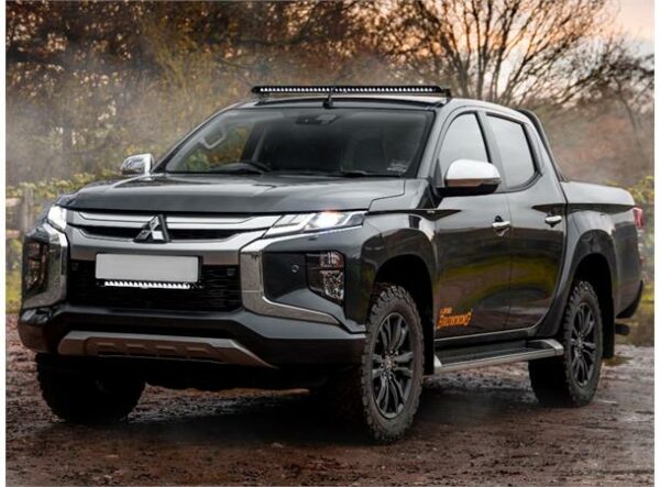 Lyspakke Lazer Linear 42 takmontert.  Mitsubishi L200 2016-2018  Uten takrails