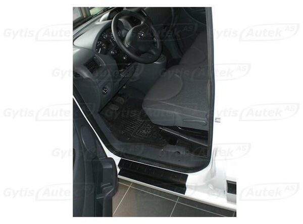 Dørterskelbeskytter i sort plast.  Toyota Proace 2013-2015 - Bilde 2