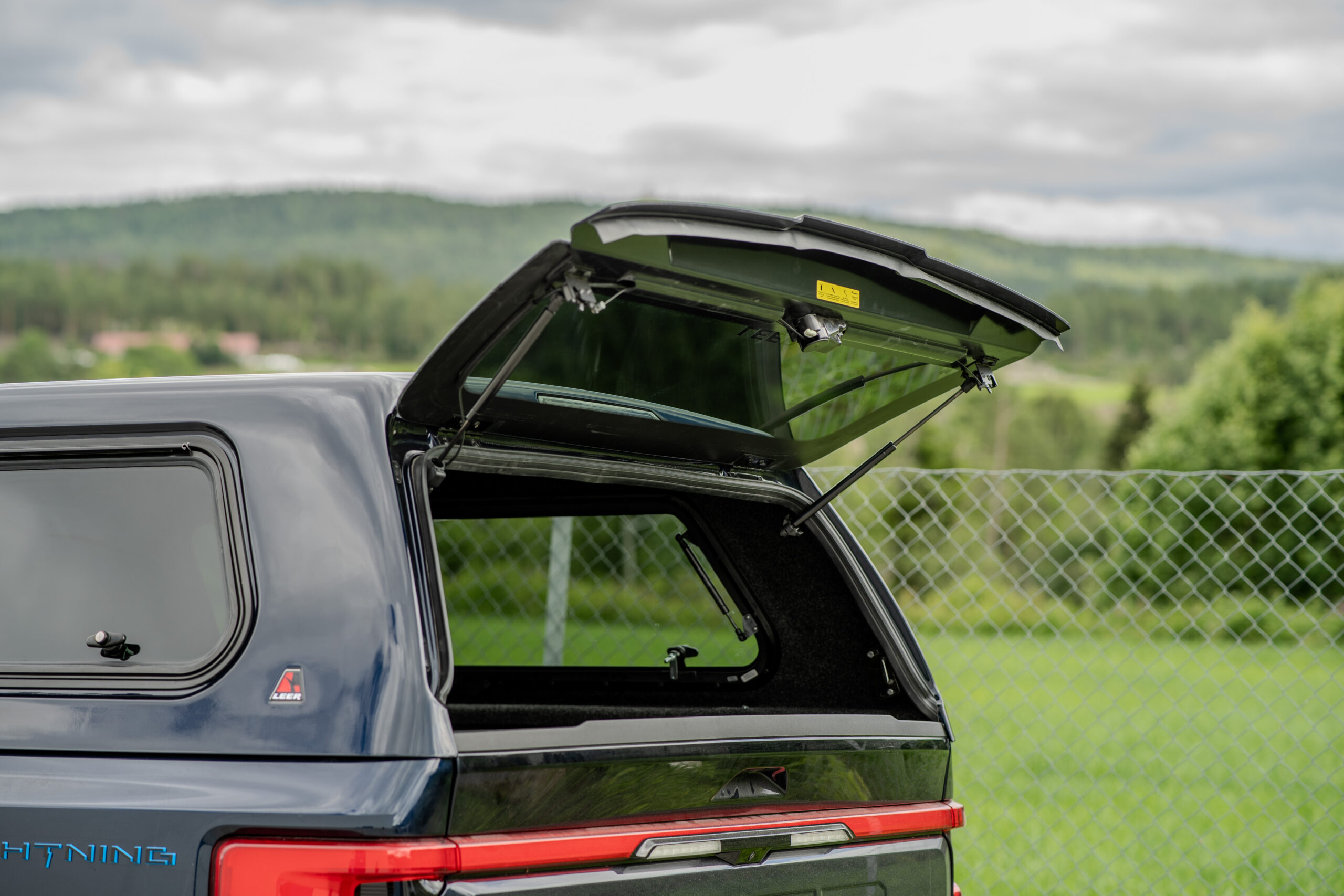 LEER 100XR hardtop. Ford F-150 Lightning 5,6 fot. 2023+ - Bilde 8