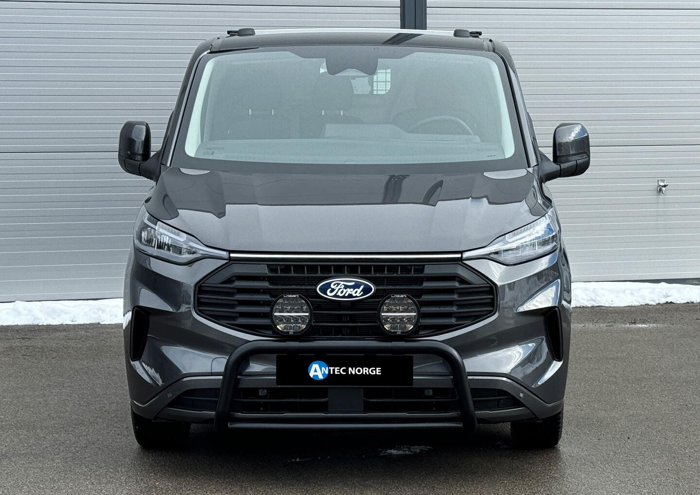 Lyspakke Lazer Sentinel 7 Elite på frontbøyle. Ford Transit Custom 2024+