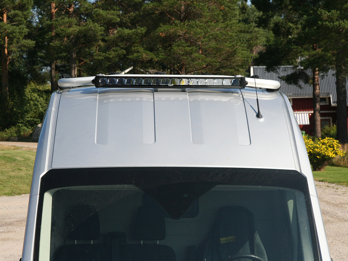 Lyktebøyle tak fremme høy. T-Rack Qpax. Ford Transit H2/H3 2014+ - Bilde 2