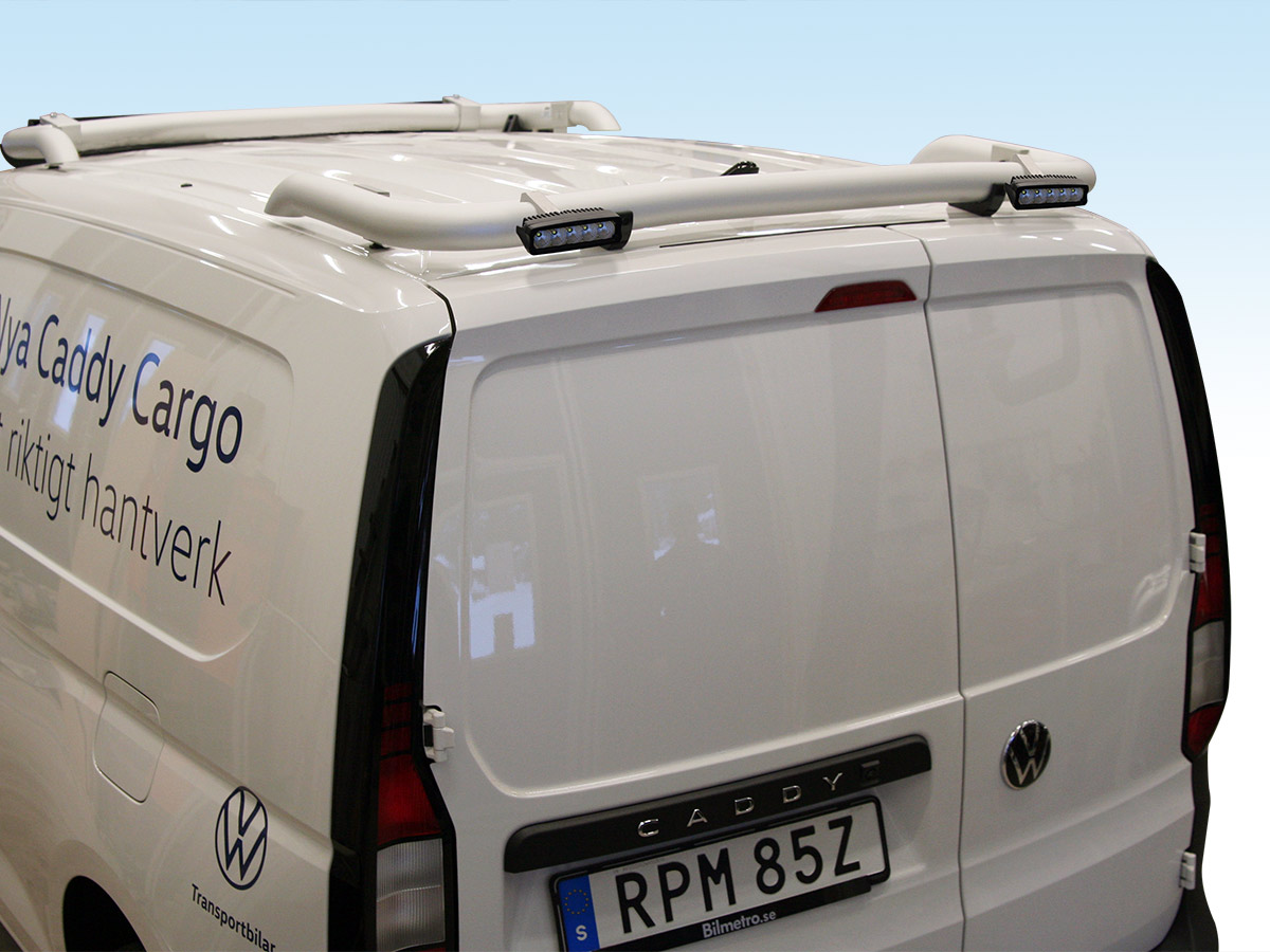 Lyktebøyle tak bak. T-Rack Qpax. VW Caddy Cargo 2021+.