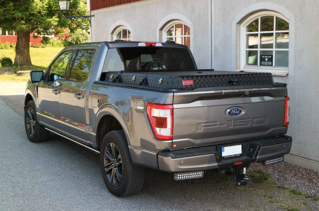 Planlokk Almeco. Sort. Ford F-150 Lightning DC. 5,6 fot 2023+