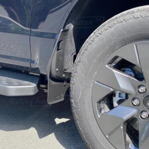 Skvettlapper foran. Ford F-150 Lightning 2023+