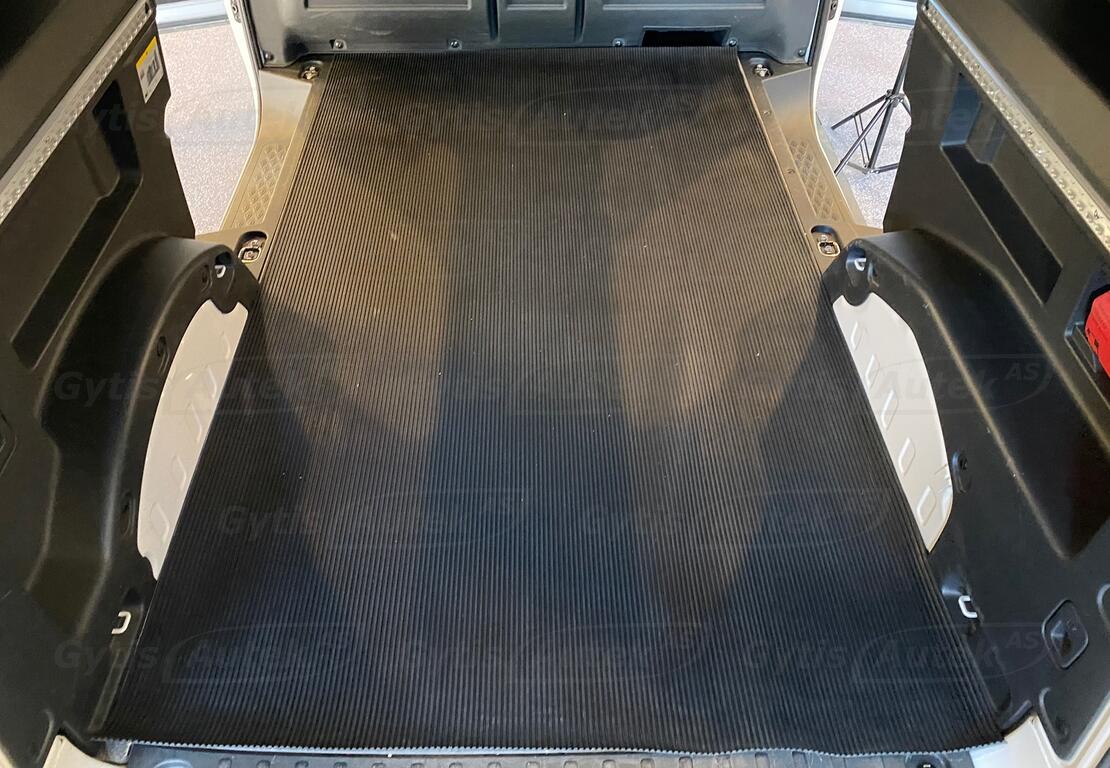 Gulvmatte varerom. Rillet gummi. VW ID-Buzz 2023+