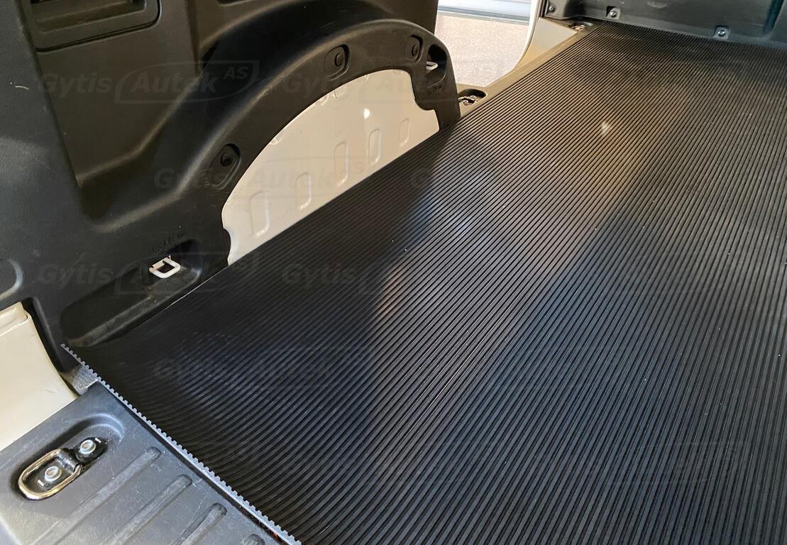 Gulvmatte varerom. Rillet gummi. VW ID-Buzz 2023+ - Bilde 2