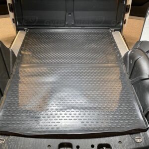 Gulvmatte varerom gummi. Ford Transit Connect L1 kort 2025+