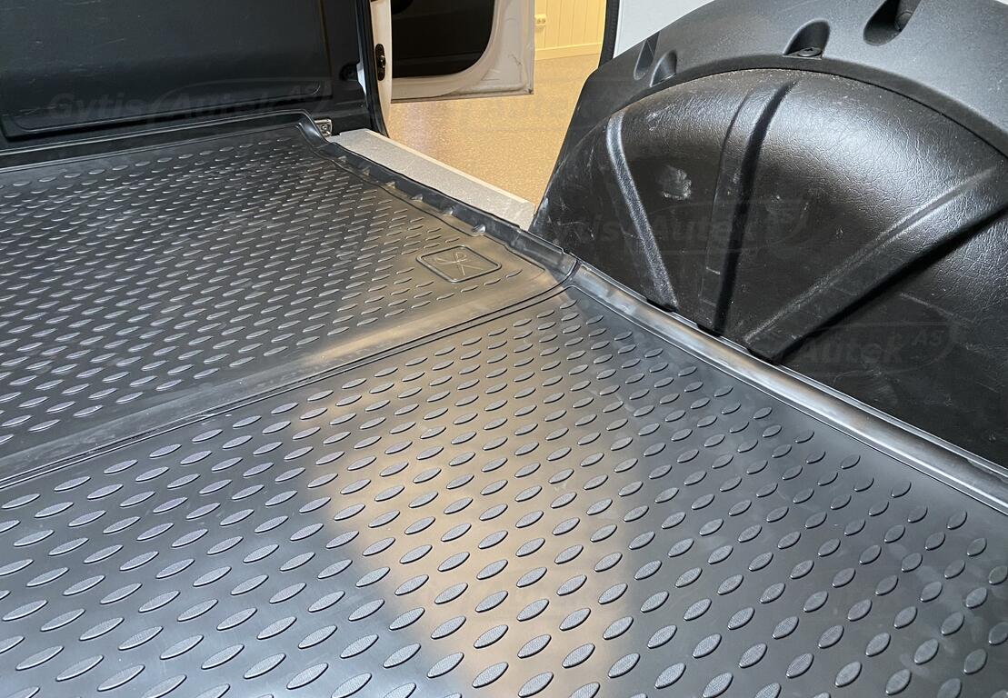 Gulvmatte varerom gummi. Ford Transit Connect L1 kort 2025+ - Bilde 2