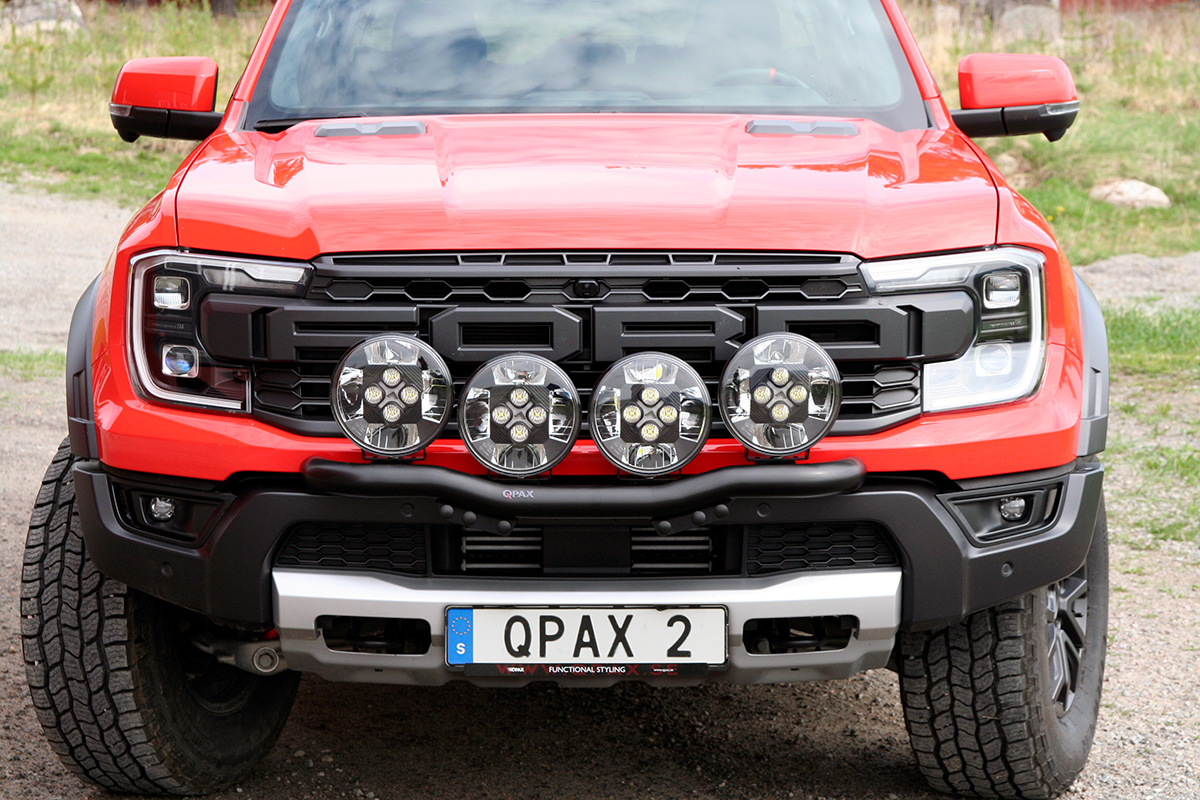 Lyktebøyle foran Qpax for 4 lamper. Ford Ranger Raptor 2023+